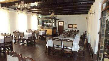 Фотографии Гостевой дом Pensiune Restaurant la Pogace г. Сэпынца (Румыния) №1 Фото Гостевой дом Pensiune Restaurant la Pogace г. Сэпынца 1