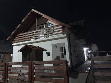 Фотографии Гостевой дом Casa Madalina г. Сэпынца (Румыния) №1 Фото Гостевой дом Casa Madalina г. Сэпынца 1